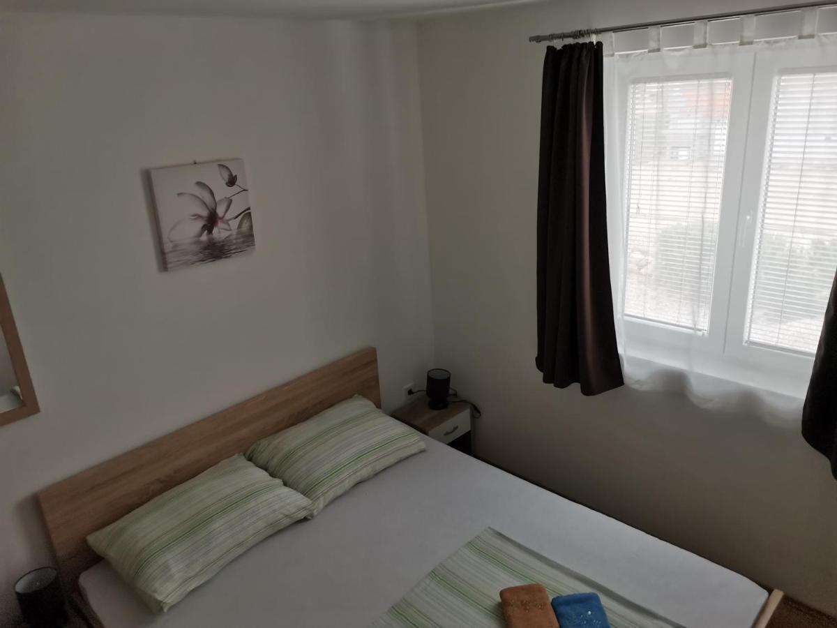 Apartman Jadranka Вир Екстериор снимка