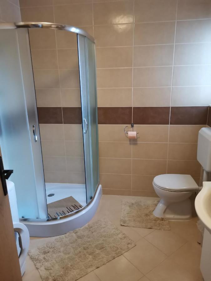 Apartman Jadranka Вир Екстериор снимка